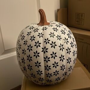 Grandinroad Parker Medallion Pumpkin